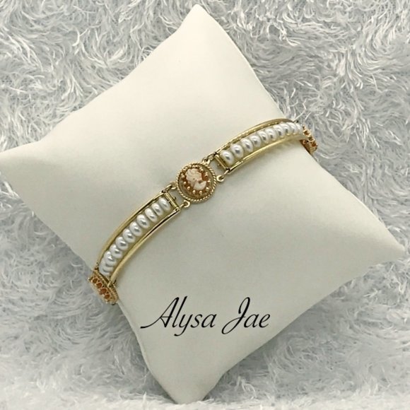 *RARE* Vintage Cameo Estate Jewelry - Rafka Bracelet - Picture 1 of 7
